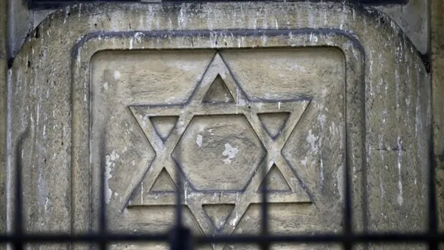 Rabbi attacked in antisemitic assault in France