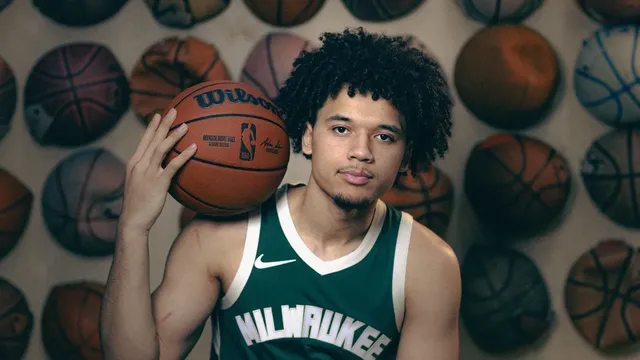 Milwaukee Bucks trade Giannis Antetokounmpo and embrace a new era