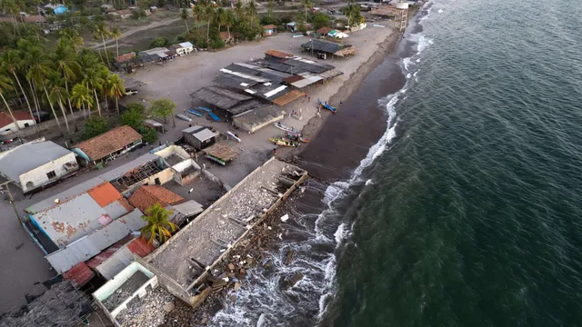 Honduran Town Sinking Due to Rising Sea Levels