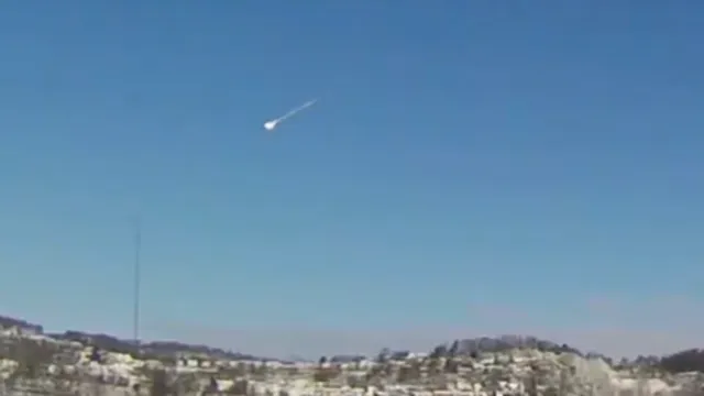 Meteor generates loud boom over Ohio Valley as it streaks through the sky