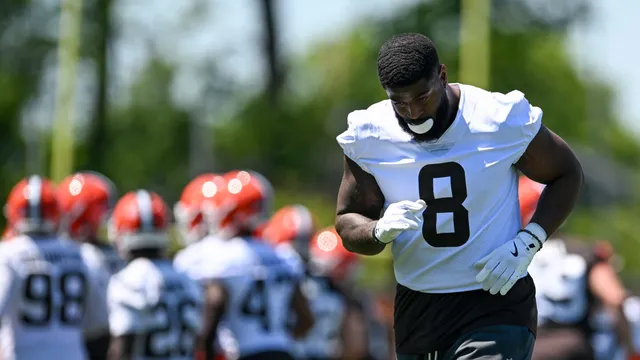 Jared Verse and Dillon Gabriel clash over No. 8 jersey at Browns practice