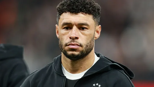 Alex Oxlade-Chamberlain joins Celtic after leaving Besiktas