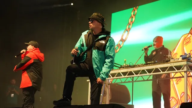 Kneecap leads crowd in anti-Margaret Thatcher chant at Coachella