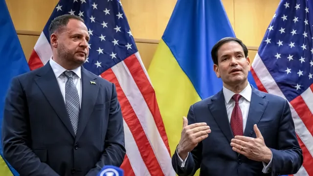 Ukrainian negotiators seek peace in Brussels and Florida amidst ongoing conflict