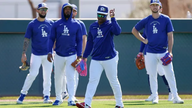 Dodgers scratch prospects as trade deadline approaches