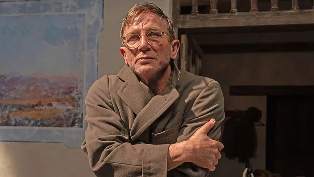 Daniel Craig fights for his career as he plays a troubled character