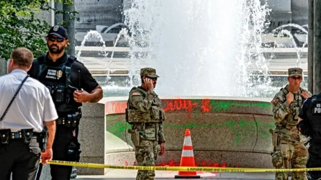 Vandals deface World War II Memorial with graffiti and soap