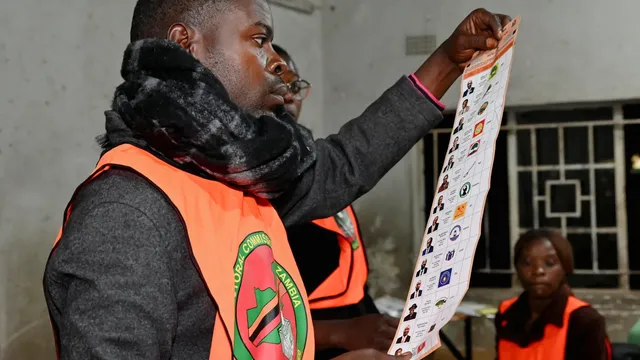 Zambia suspends vote counting after violence at polling stations