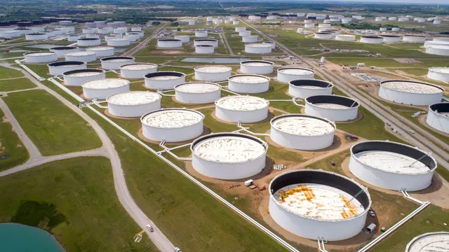U.S. Oil Prices Drop as Qatar Urges Iran to Avoid Attacking Israel