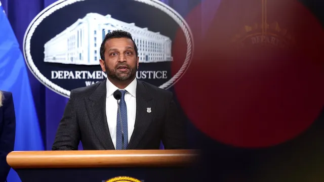 FBI agents train with UFC fighters in historic seminar