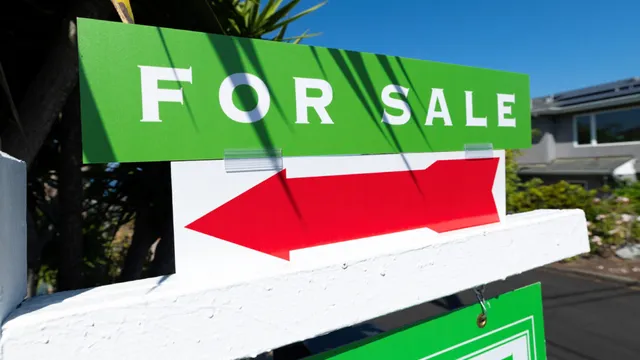 Mortgage rates hit highest level in a year as inflation persists