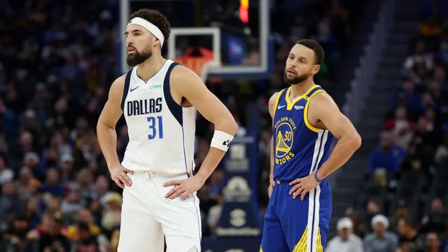 Warriors extend win streak with victory over Mavericks