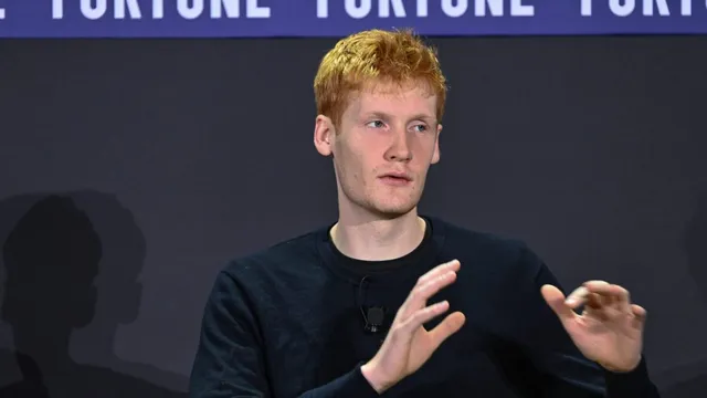 Cursor achieves $1 billion in revenue while avoiding IPO focus