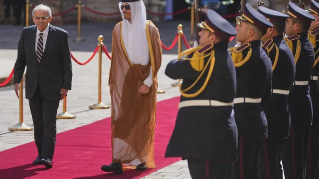 Qatar's Prime Minister Pledges Economic Aid and Electricity Reforms to Lebanon