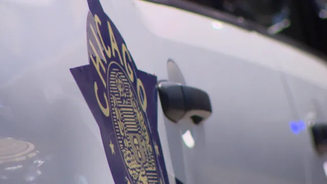 Chicago police warn of knife-wielding robber targeting northwest side businesses