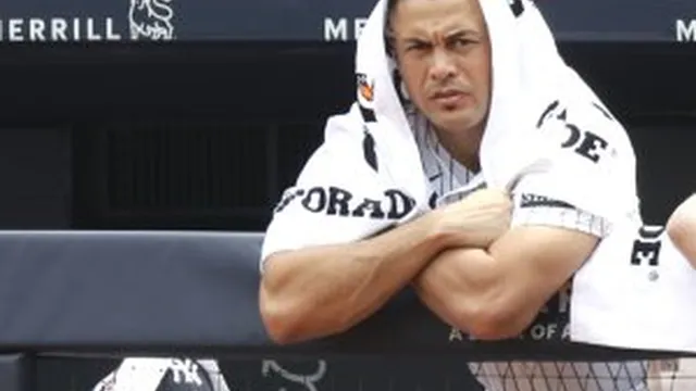 Giancarlo Stanton's injury setback puts his season in jeopardy