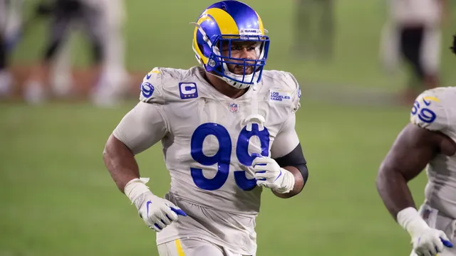 Aaron Donald returns to Rams practice ahead of season opener