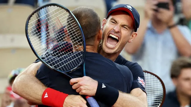 Murray and Evans Stage Dramatic Comeback in Olympic Doubles Opener