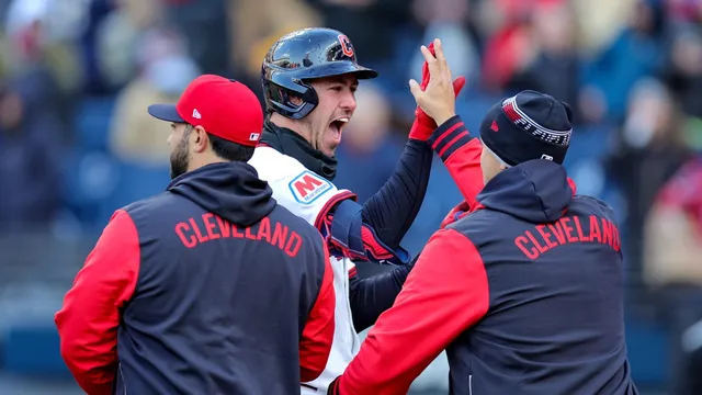 Nolan Jones wins the game with bases-loaded walk against White Sox