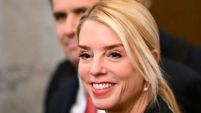 House Democrats walk out over Pam Bondi's Epstein files briefing
