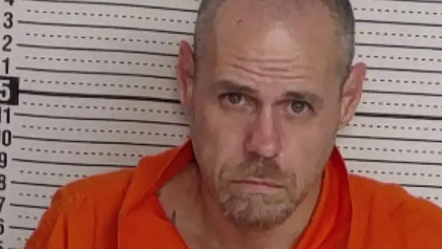 Inmate Timothy Shane escapes from hospital and orders Uber to flee