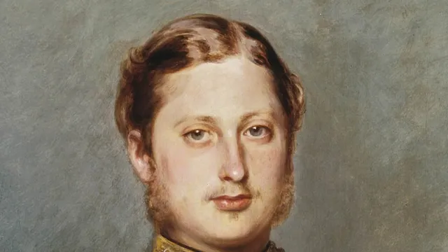 Edward VII's mistress's Faberge cigarette case sparks royal scandal at Buckingham Palace