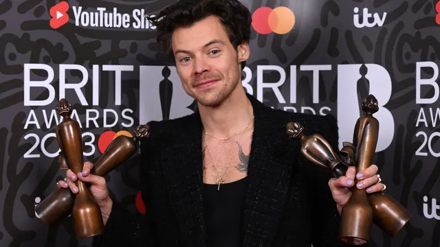 Harry Styles shocks fans with surprise video after long hiatus