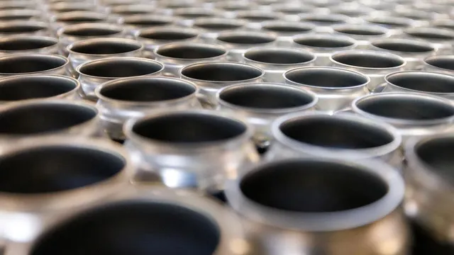 Zhang Bo's fortune skyrockets amid soaring aluminium demand