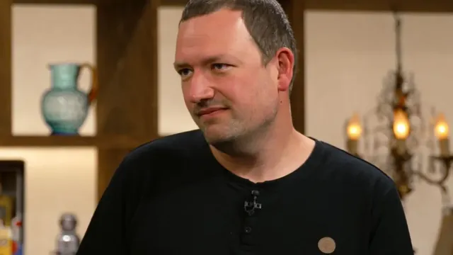 Sven Deutschmanek values incomplete Batmobil model at 350 to 450 euros on German TV show