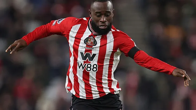 Liverpool's defensive crisis deepens after Frimpong suffers injury setback