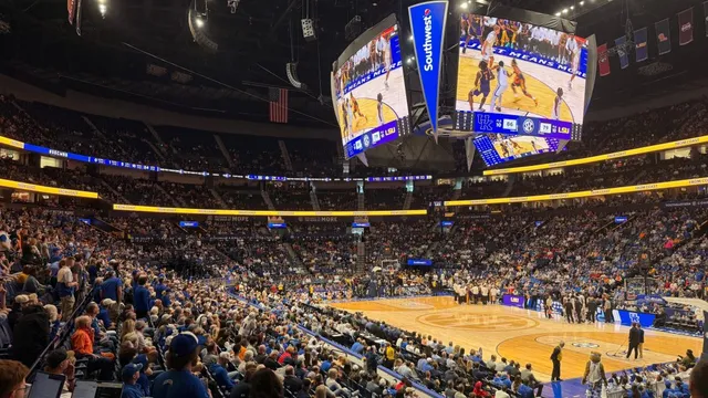 Kentucky fans fuel Nashville's economy during key tournament week