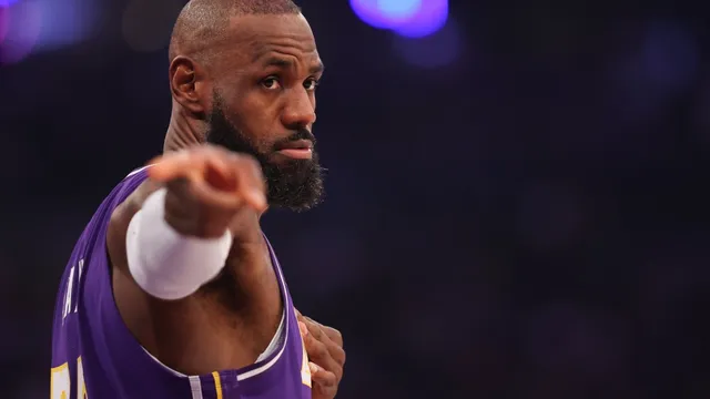 LeBron James backs Seahawks to win Super Bowl against Patriots