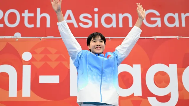 China's 13-year-old swimmer Yu Zidi wins third Asian Games gold in Tokyo