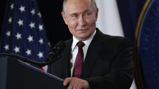 Japan condemns Putin's visit to disputed Kuril Islands