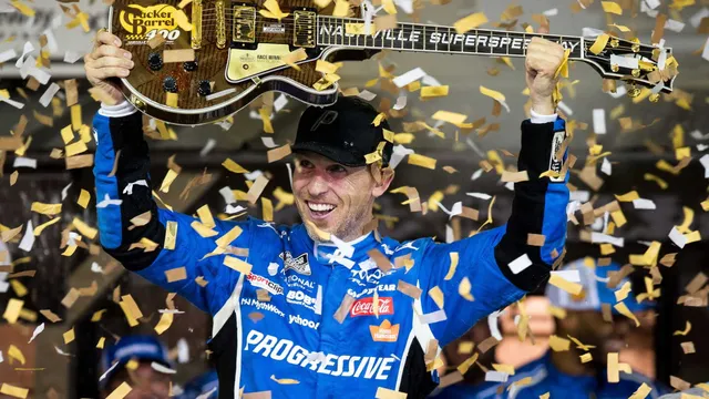 Denny Hamlin overcomes penalty to claim victory at Nashville
