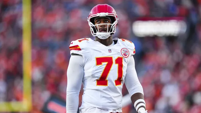 Chiefs' Josh Simmons faces indefinite absence due to wrist injury