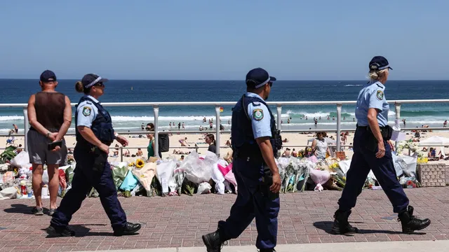 Australian police conduct dramatic operation amid fears of new plots