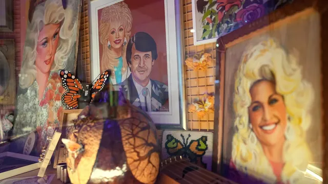 Dolly Parton Museum and Hotel Open in Nashville After Singer's Death