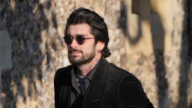 Zayn Malik honors Liam Payne by wearing his necklace at funeral