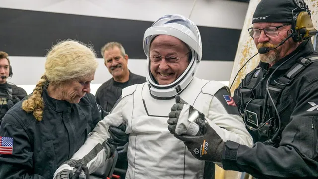 NASA astronaut Mike Fincke suffers unexplained medical emergency in space