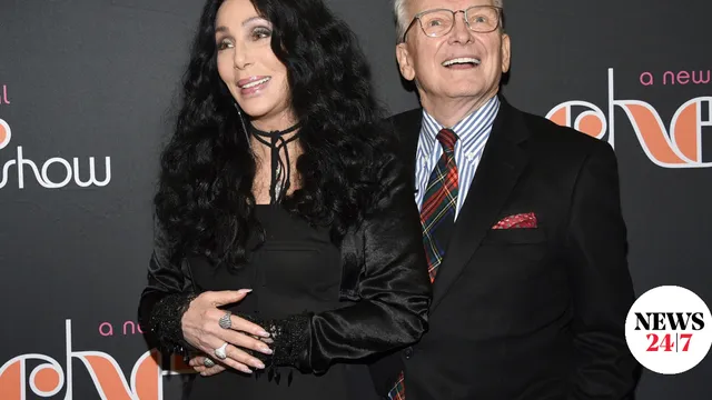 Bob Mackie, legendary costume designer, dies at 87