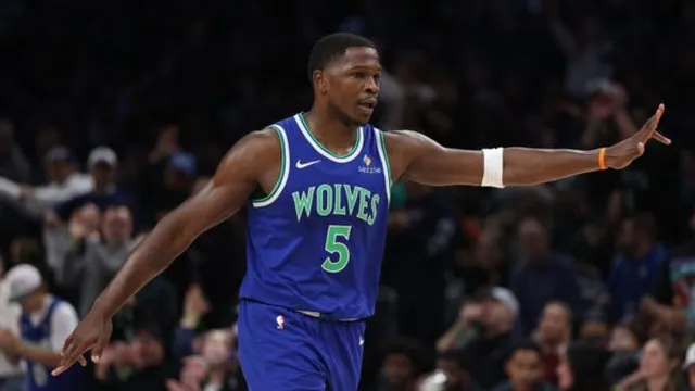 Minnesota Timberwolves star Anthony Edwards to miss up to two months after knee surgery