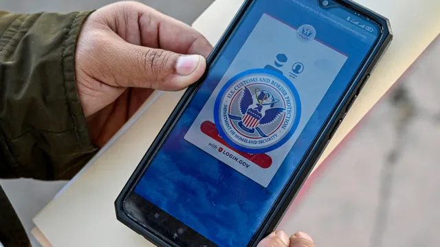 DHS threatens immediate deportation for migrants who used CBP One app