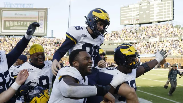 Michigan continues dominance over Northwestern in Chicago showdown