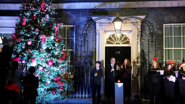 When is the right time to put up your Christmas tree?