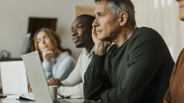 Tech workers retire early to escape AI chaos