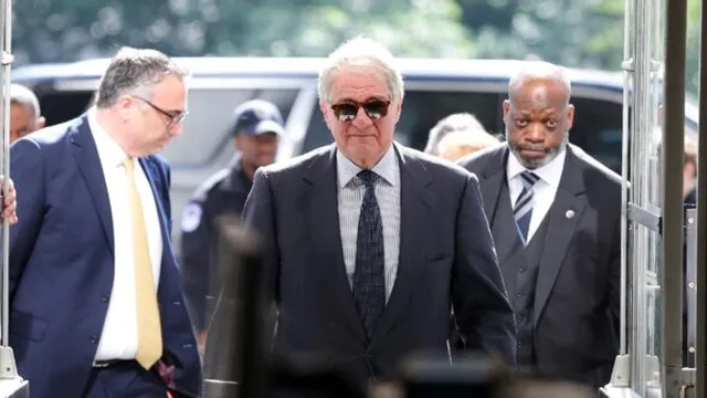 Leon Black defies Congress by skipping Epstein deposition