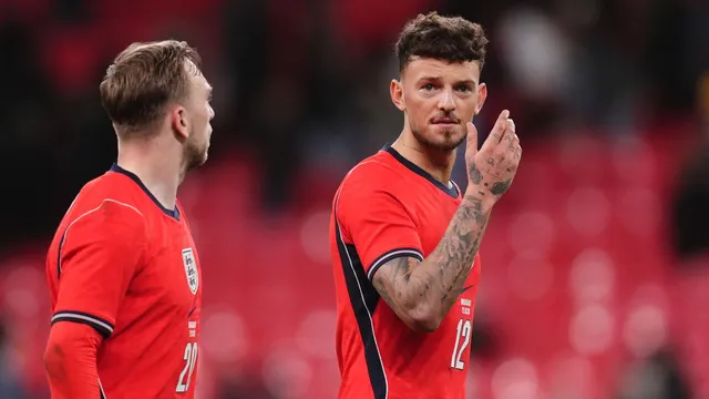 Thomas Tuchel defends Ben White after fans boo during England match