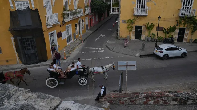 Cartagena bans horse carriages in favor of electric alternatives