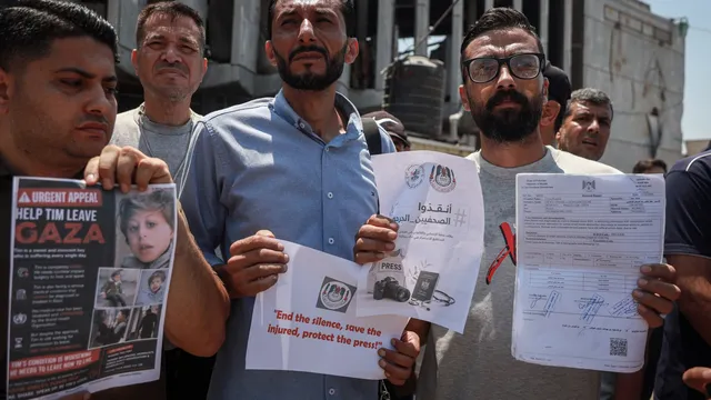 Injured journalists in Gaza demand urgent medical evacuation for treatment